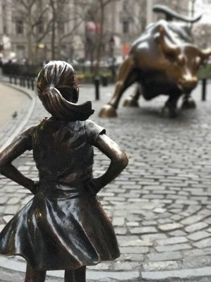 Fearless Girl statue at Wall Street